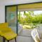 Lovely Azuri Appartment on groundlevel , private garden