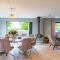 Old Harrow Barn by Bloom Stays