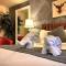Snug hut 5-Hot Tub-Woodland Lodges-Pembrokshire-Tenby