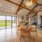 Large immaculate rural conversion - The Milking Parlour - 伊普斯威奇