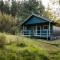 Otter with mountain view and enclosed decking