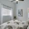 Stunning Naples Home with Pool, Patio, Water Views - نيبلس