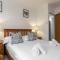 Sea Urchins - Sea Front Apartment with Views