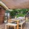 Byron Blisshouse - multi-home retreat with pool