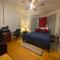 2 Rooms, Massage Seat, and free regulation parking street at weekends, THE BEST CHOICES!!