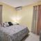 Home close to the beach, free wifi & parking, in quiet neighborhood equipped with ACs - 纳瓜