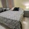 Home close to the beach, free wifi & parking, in quiet neighborhood equipped with ACs - 纳瓜