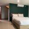 Room V Jalan Megat by SECOM - 峇株巴辖
