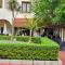 Duquesa Suites - superb Sea views & overlooking pool