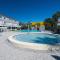 SOUTH BAY BY THE GULF- Private beach access, Community pool, Foosball - ديستين