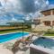 Villa Vernier with Private Pool and Jacuzzi - Kringa