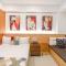 Hua Su Travel B&B