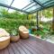 Hua Su Travel B&B