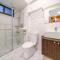 Hua Su Travel B&B