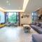 Hua Su Travel B&B