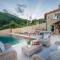 Villa Grema, a Farmhouse with Infinity Pool