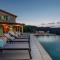 Villa Grema, a Farmhouse with Infinity Pool