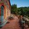 Villa Alice, panoramic stone farmhouse to sleep 10