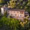 Villa Alice, panoramic stone farmhouse to sleep 10