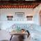 Villa Alice, panoramic stone farmhouse to sleep 10