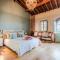 Villa Alice, panoramic stone farmhouse to sleep 10