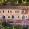 Villa Alice, panoramic stone farmhouse to sleep 10