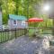 Gilford Getaway with Mountain Views and Fire Pit! - 吉尔福特