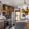 Gorgeous Views! Two large Patios, Jacuzzi, Indoor Outdoor Fireplace