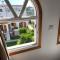 Sunflower maisonette with attic
