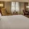Crowne Plaza Hotel St. Louis Airport by IHG