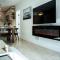Ski & Tee Retreat Bright Three Bedroom and Hot Tub
