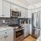 Mountain-View Deck Stylish Virginia City Apt! - 弗吉尼亚城