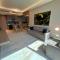 Safi Royal Luxury Metropolitan