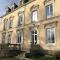 Château XIXe avec parc, chambres spacieuses et petit déjeuner local, proche forêt et cité médiévale - FR-1-410-411 - Parennes