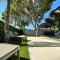 Stylish 2/1 centrally located!