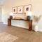 The Skyline: Where Comfort and Style Awaits You! - توسان
