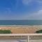Incrivel cobertura frente mar com terraço