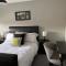 Executive Sea View apartment 3 Bedroom 'Lodge with the Legends' Sleeps up to 8 - Cleethorpes