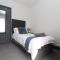 Executive Sea View apartment 3 Bedroom 'Lodge with the Legends' Sleeps up to 8 - Cleethorpes