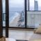 Location Oceanview luxury 1BR Apt steps to beach - Gold Coast