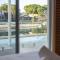 Broadwater Views Luxurious and Spacious Dream Home - Gold Coast