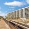 Mainsail 131 - Beachfront 2BR with Free Seasonal Beach Service - Destin