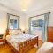 Family friendly cozy 4BR house at Annerley