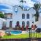 Hill House Mazatlan - Bed & Breakfast