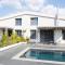 Sea breeze suites Mistral 4 per with private pool