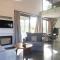 Sea breeze suites Mistral 4 per with private pool