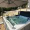 River Villa with amazing view + Jacuzzi, Garden, Forest access - Vétraz-Monthoux