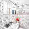 Charming Apartment in the City Center - 华沙