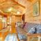 Hendersonville Creekside Cabin Near DuPont Forest
