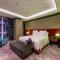 Regent Shanghai Pudong - Complimentary first round minibar per stay - including a bottle of wine - Sanghaj